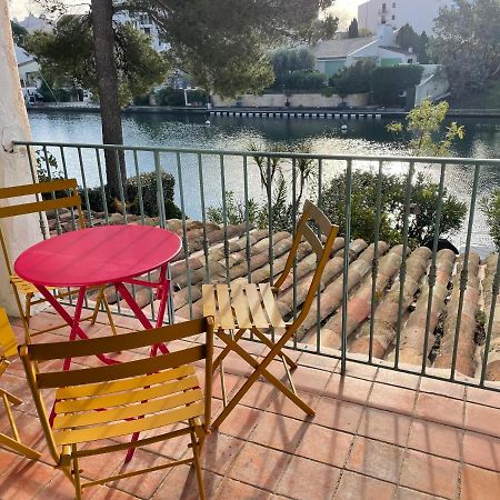 Appartement Centre Port-Grimaud Avec Vue Magnifique Sur La Giscle Esterno foto